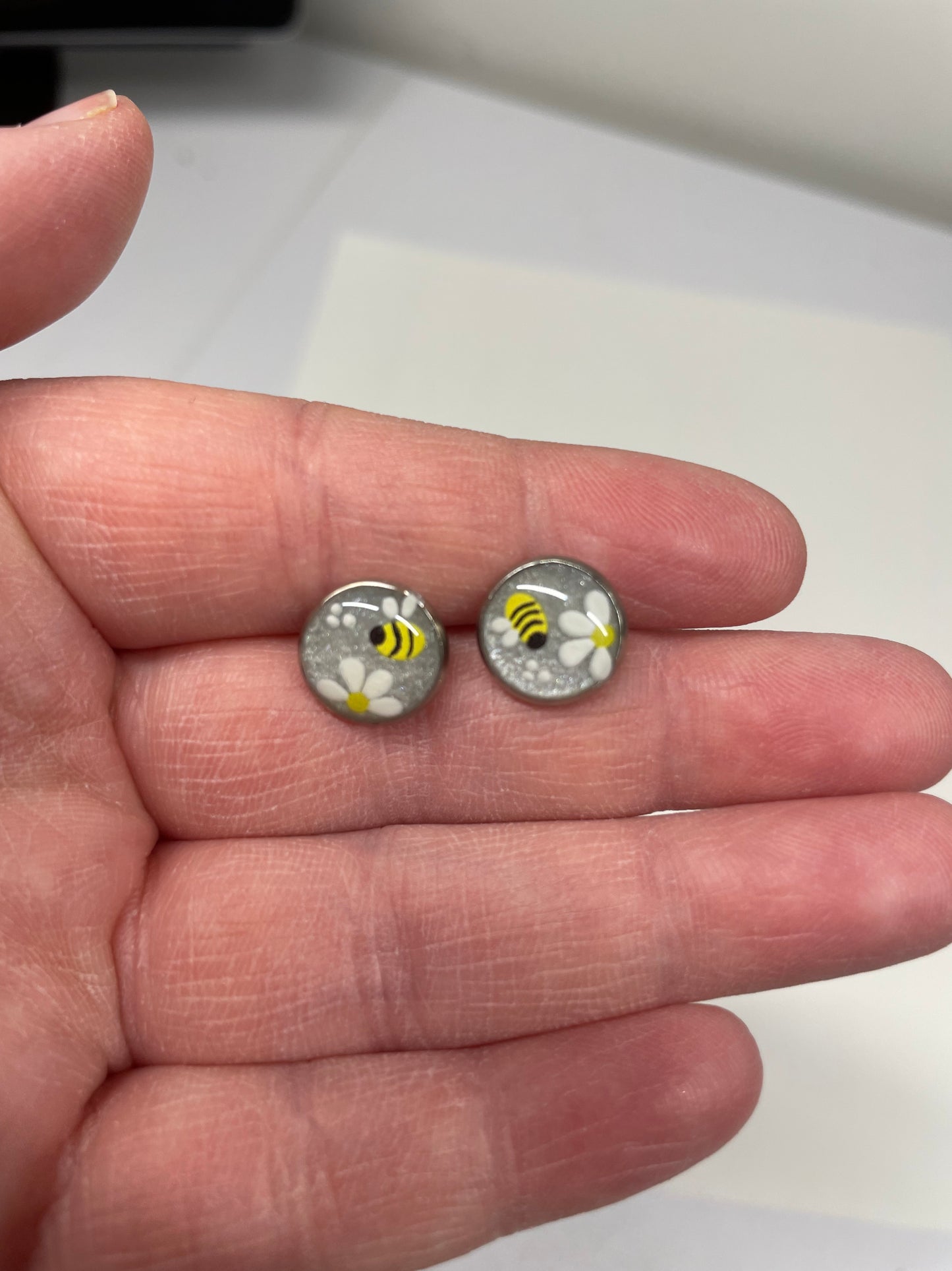 Bee and Daisy Stud Earrings-Stainless Steel