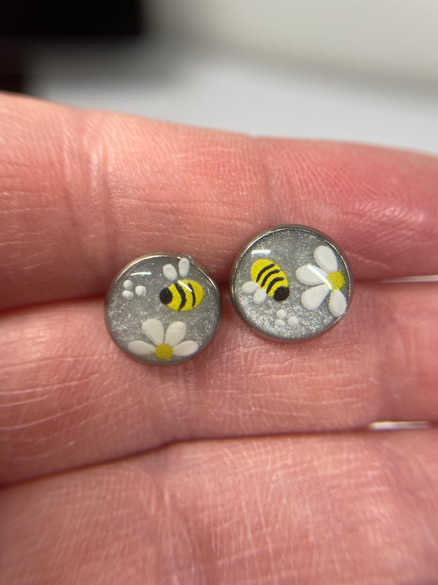 Bee and Daisy Stud Earrings-Stainless Steel