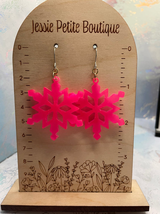 Boucles d'oreilles flocon de neige rose vif phosphorescentes (acier inoxydable)