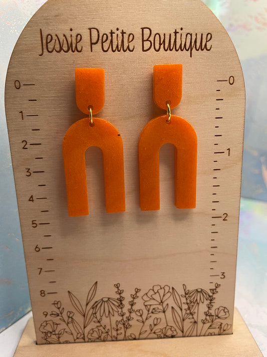 Boucles d'oreilles en forme d'arche orange audacieuse – sans nickel