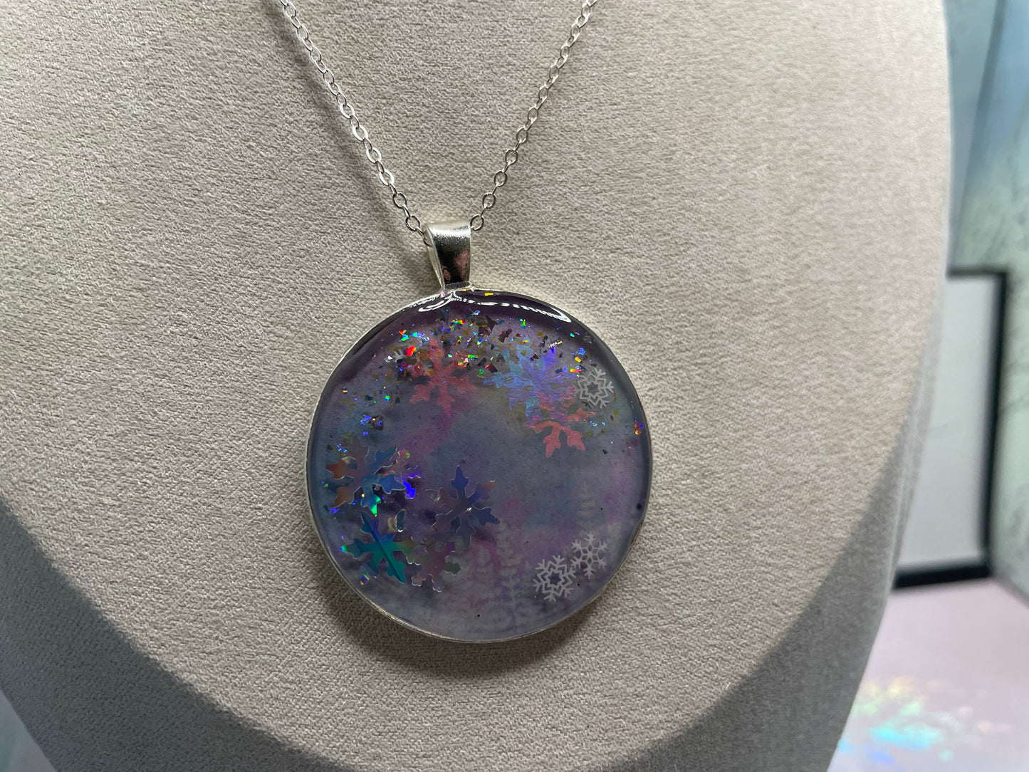Collier pendentif flocon de neige enchanteur