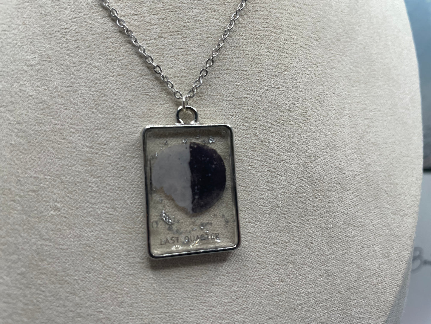 Collier pendentif lune argent et noir - Sans nickel