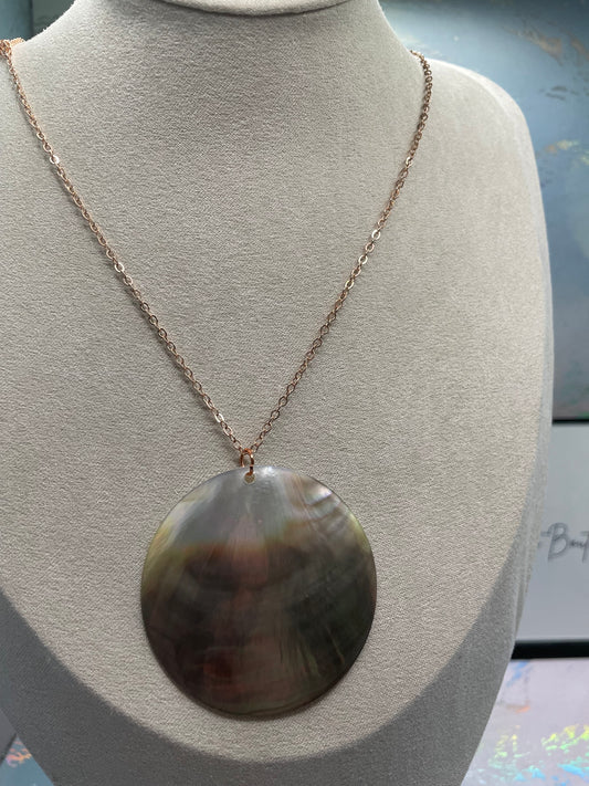 5 cm Dark Shell Necklace – 20" rose gold chain-STAINLESS STEEL