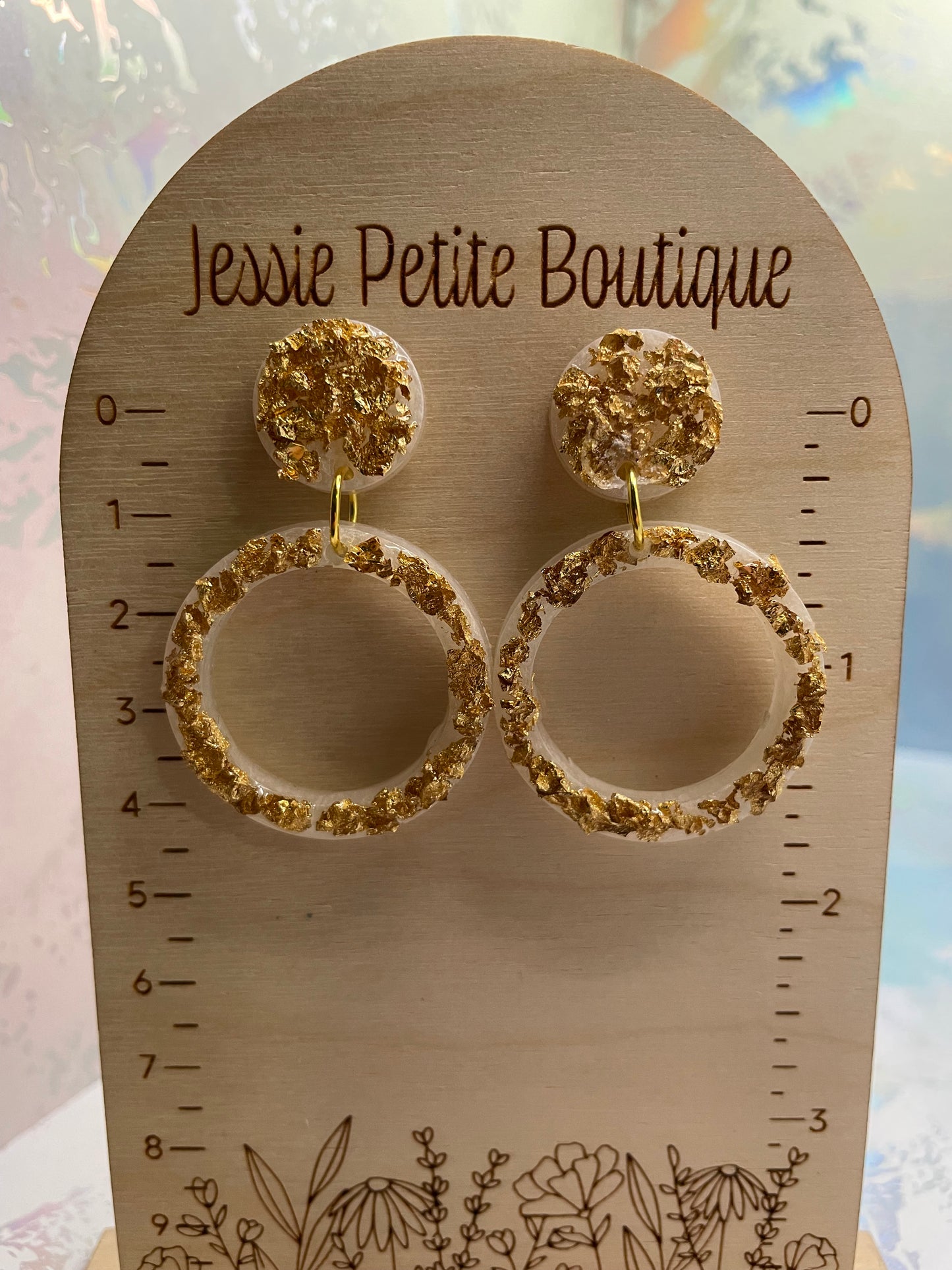 Boucles d'oreilles cercle blanc avec feuille d'or - Sans nickel