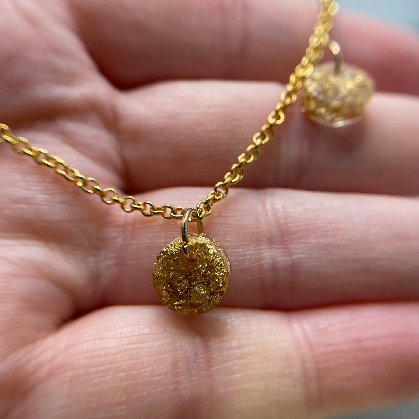 Collier avec ronds dorés - 18''