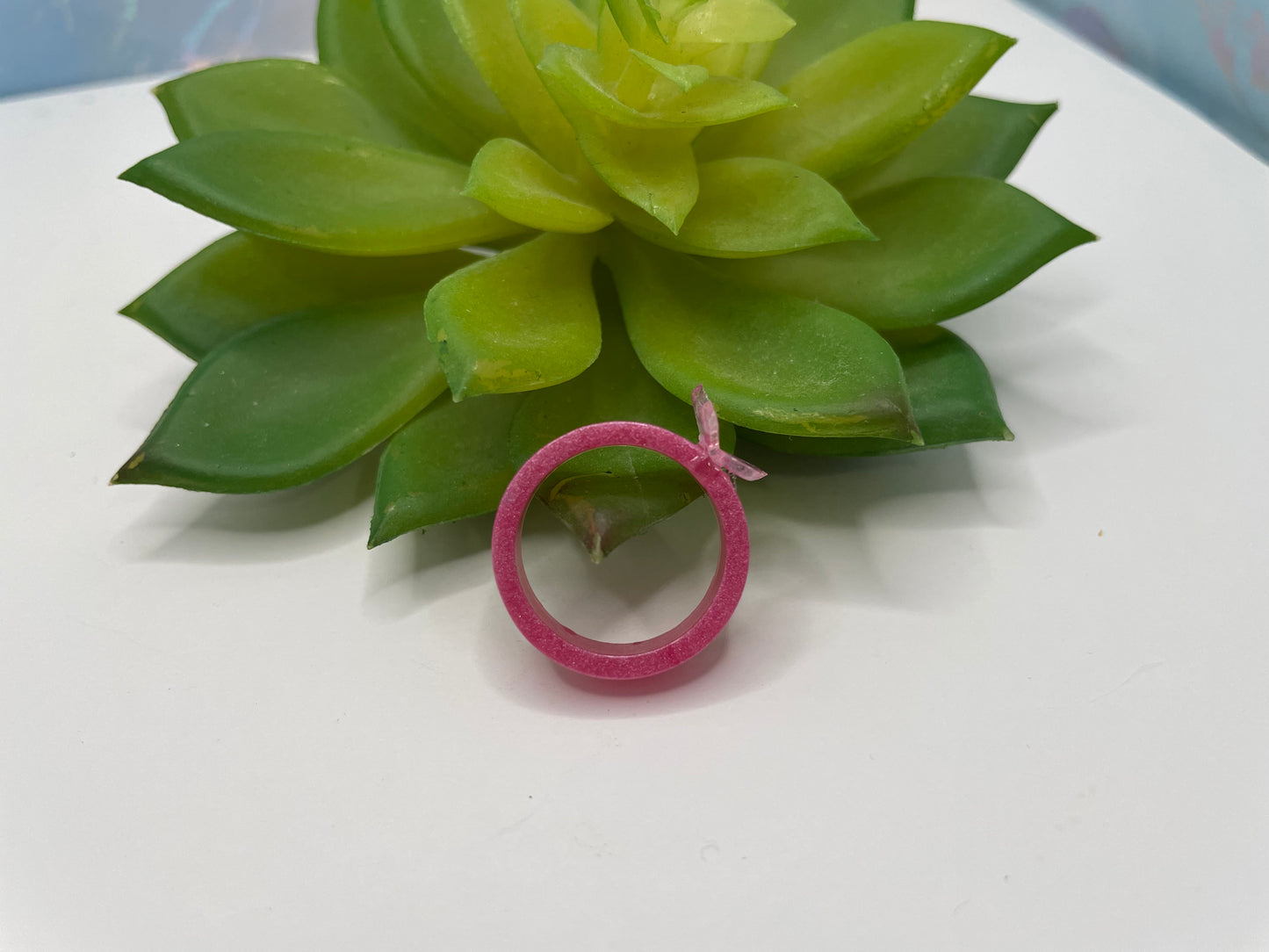 Bague Rose en résine avec papillon-Taille 6½US