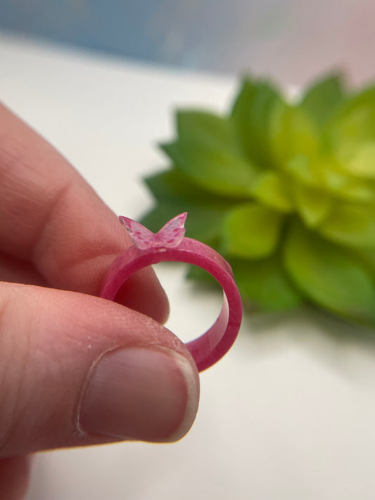 Bague Rose en résine avec papillon-Taille 6½US