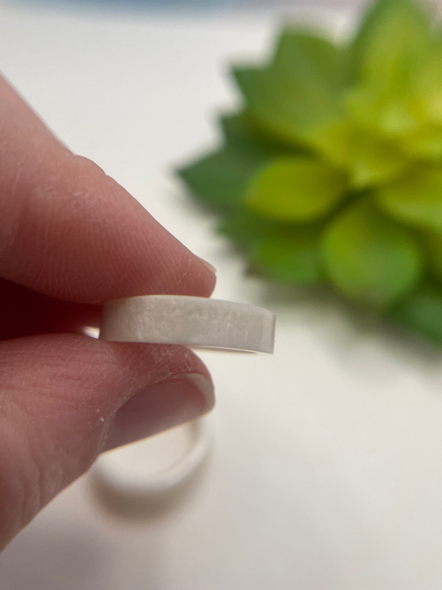 Bague blanche en résine