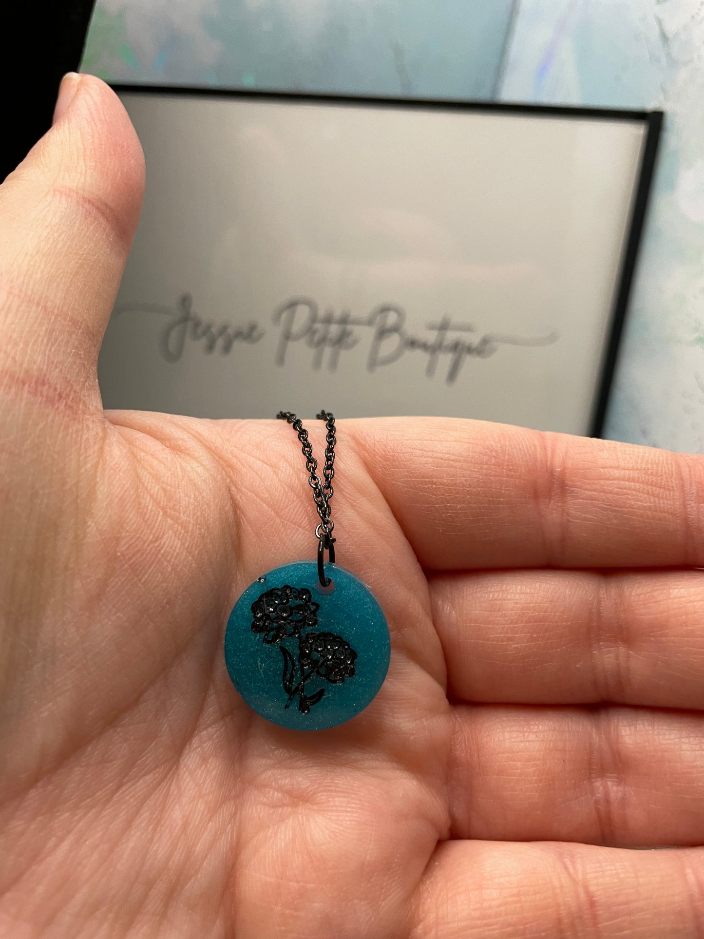 Bonheur botanique : fleur bleue et noire 23'' -Sans Nickel