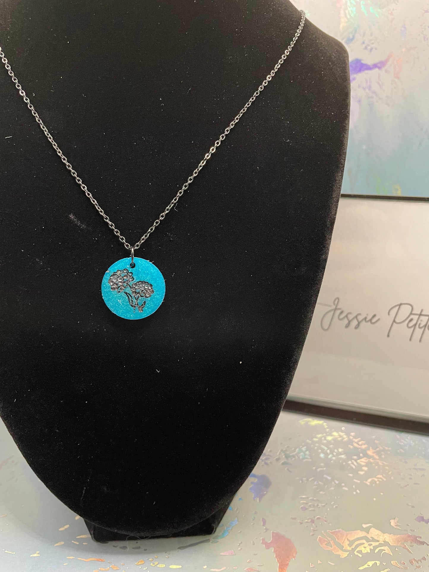 Bonheur botanique : fleur bleue et noire 23'' -Sans Nickel