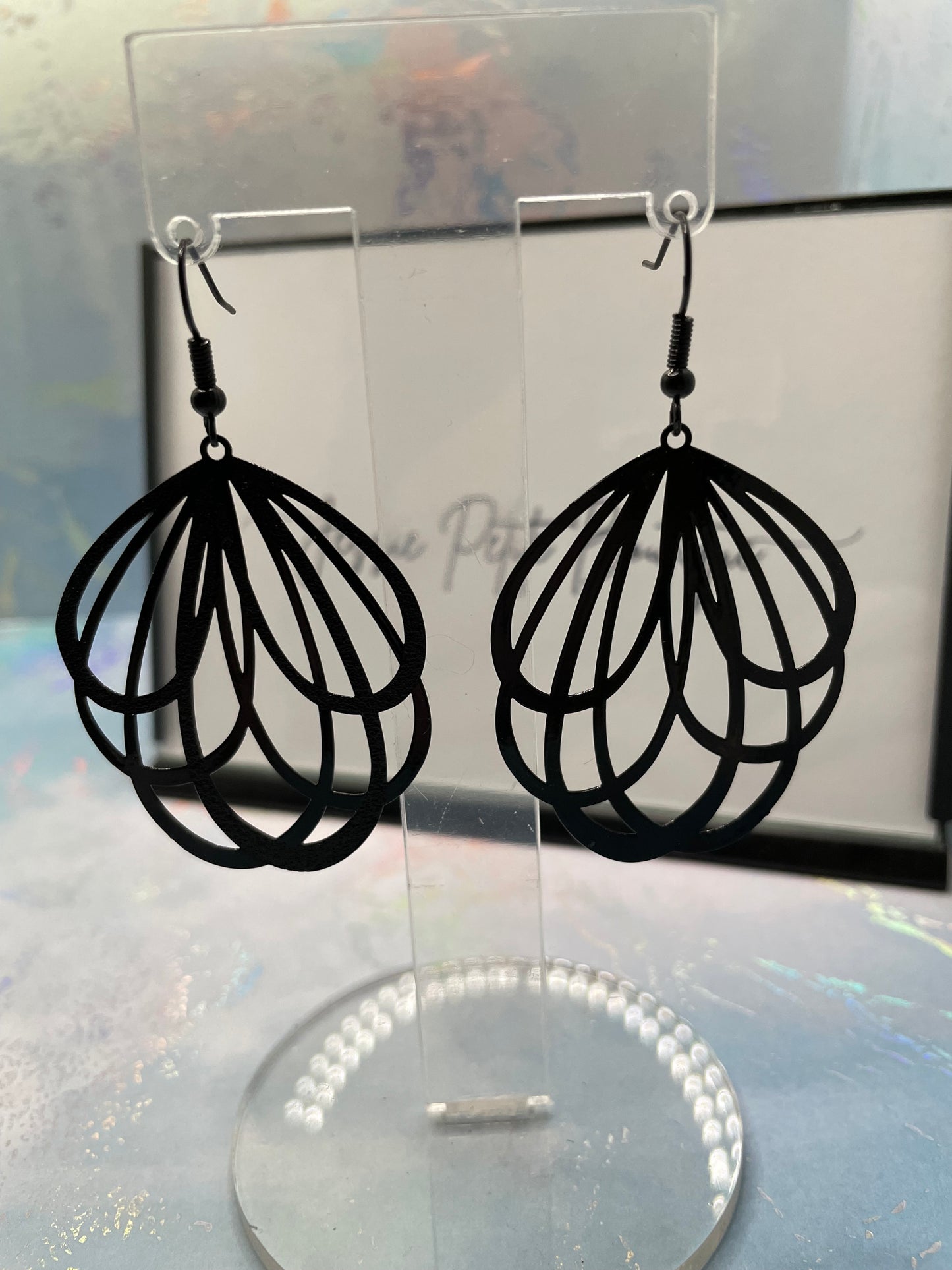 Boucles d'oreilles pendantes ovales noires