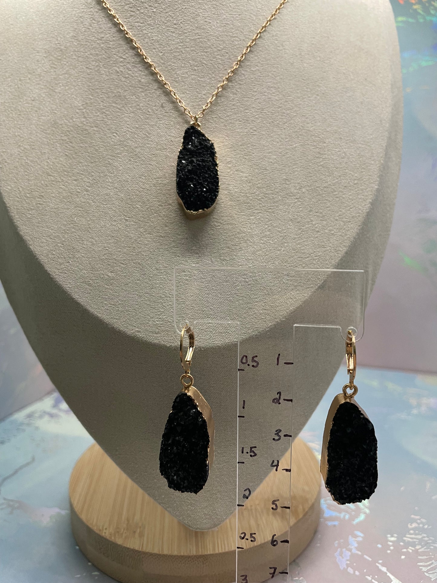 Ensemble fausses pierres noires ovales