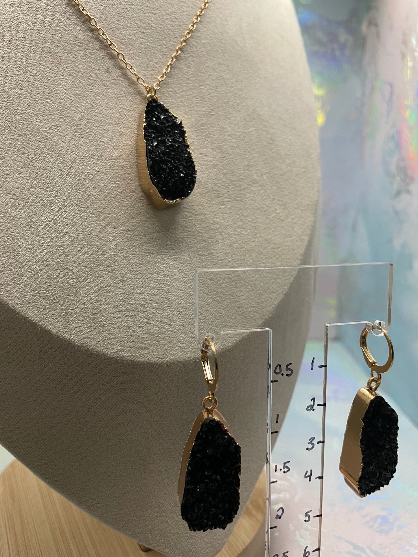 Ensemble fausses pierres noires ovales