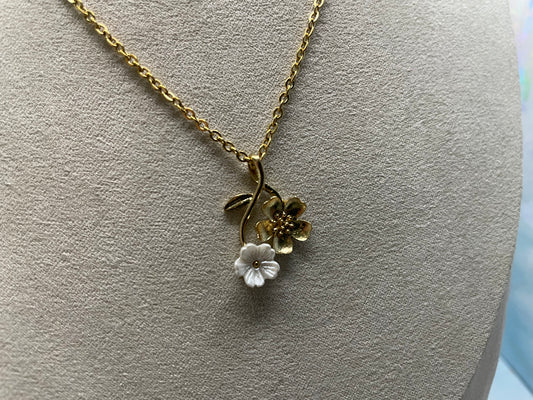 Gold & White Floral Duo Pendant Necklace – Stainless Steel