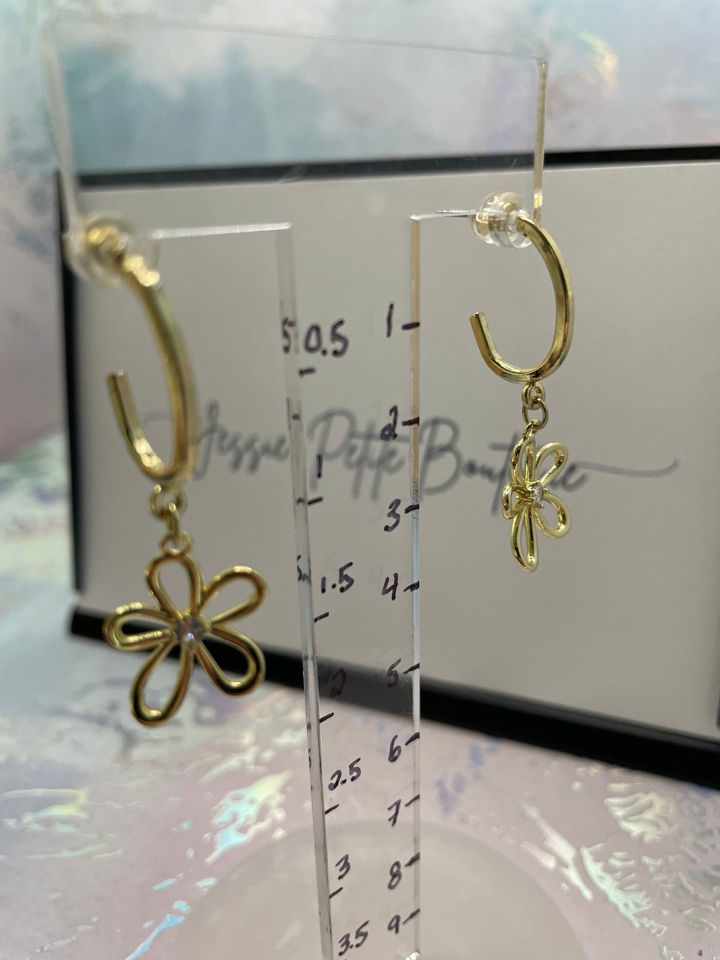 Boucles d’oreilles fleur dorée+zirconia