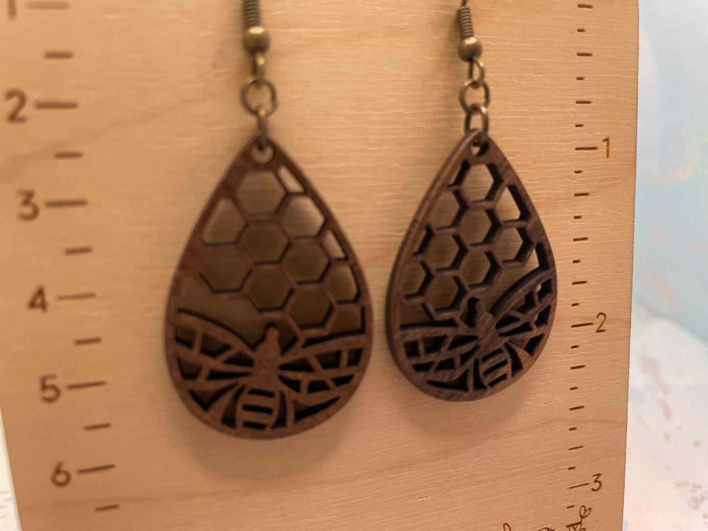 Boucle d'oreille en bois abeille+rayon de miel