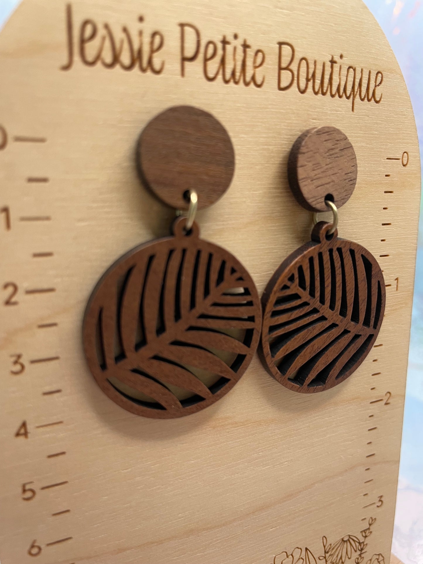 Boucles d’oreilles en bois motif feuille