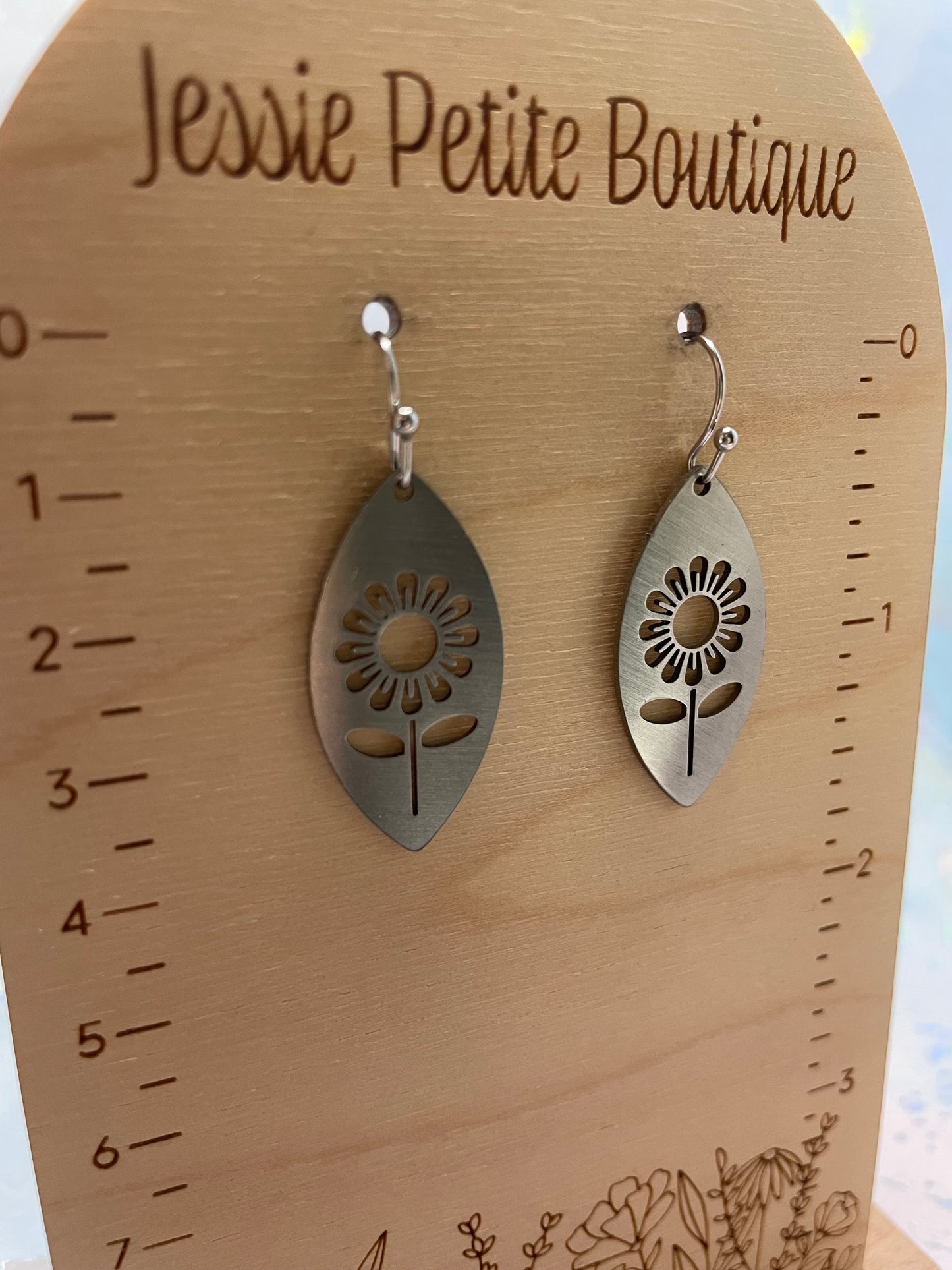 Boucles d’oreilles Marguerite Ovales Pointues- Acier Inoxydable