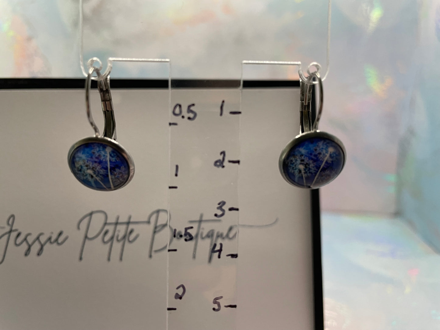 Boucle d'oreilles dormeuse pissenlit blanc sur bleu-Acier Inoxydable