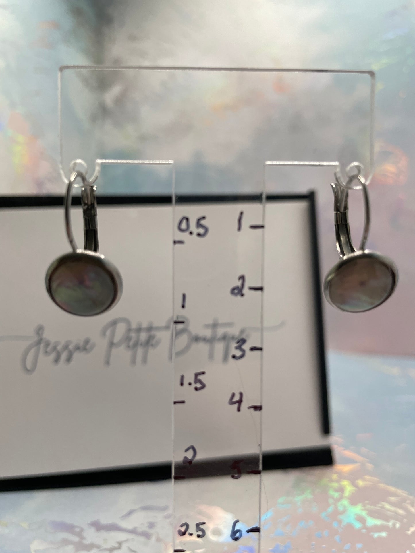 Boucles d’oreilles dormeuses Cabochon coquillage 