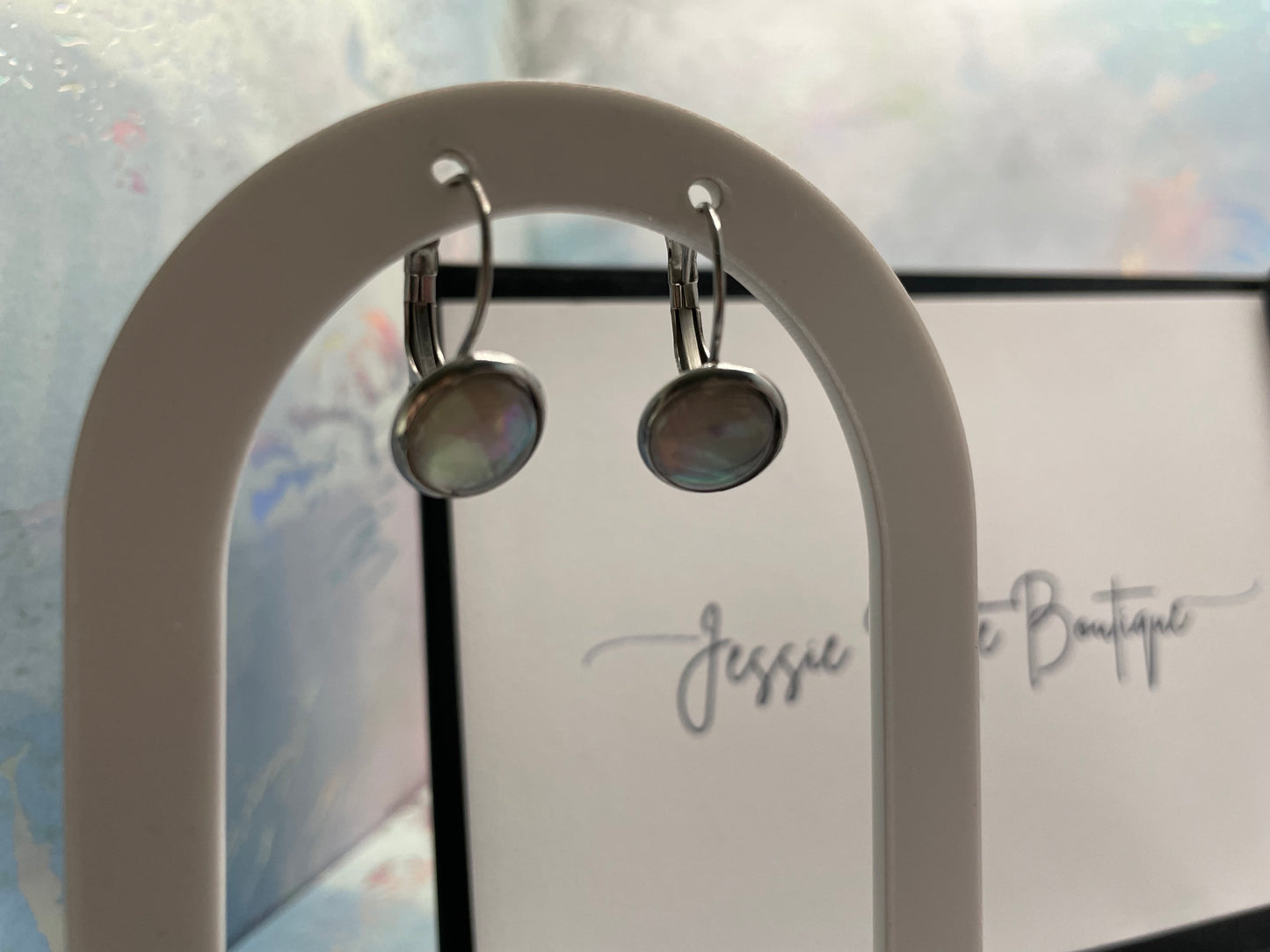 Boucles d’oreilles dormeuses Cabochon coquillage 