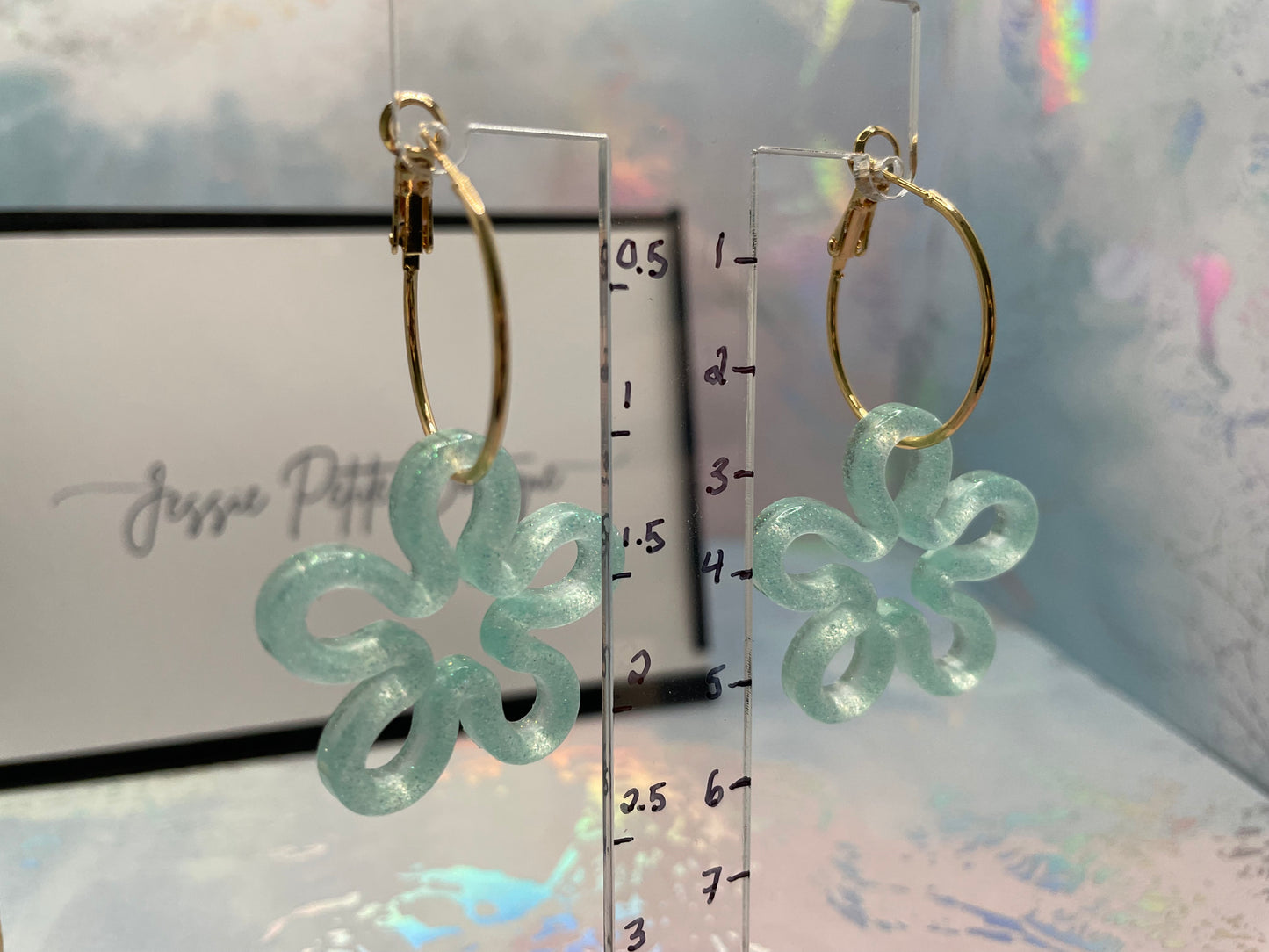 Boucles d’oreilles anneaux avec fleur sarcelle translucide brillante-Sans Nickel