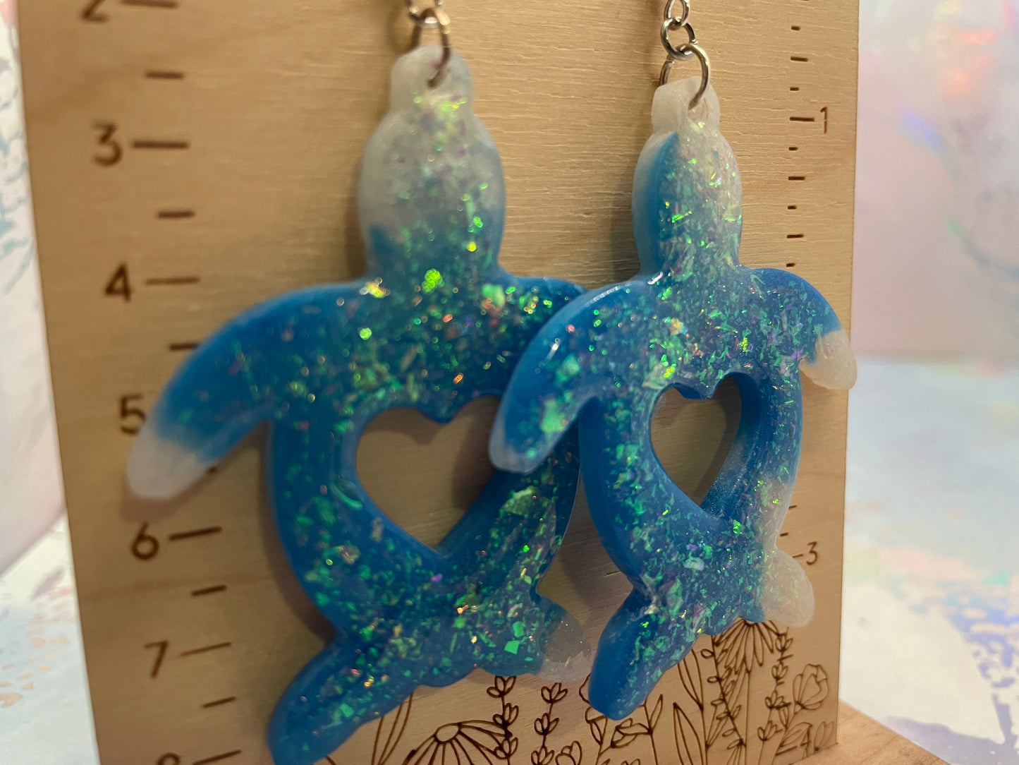 Boucles d’oreilles tortue en résine avec cœur ajouré-Sans Nickel