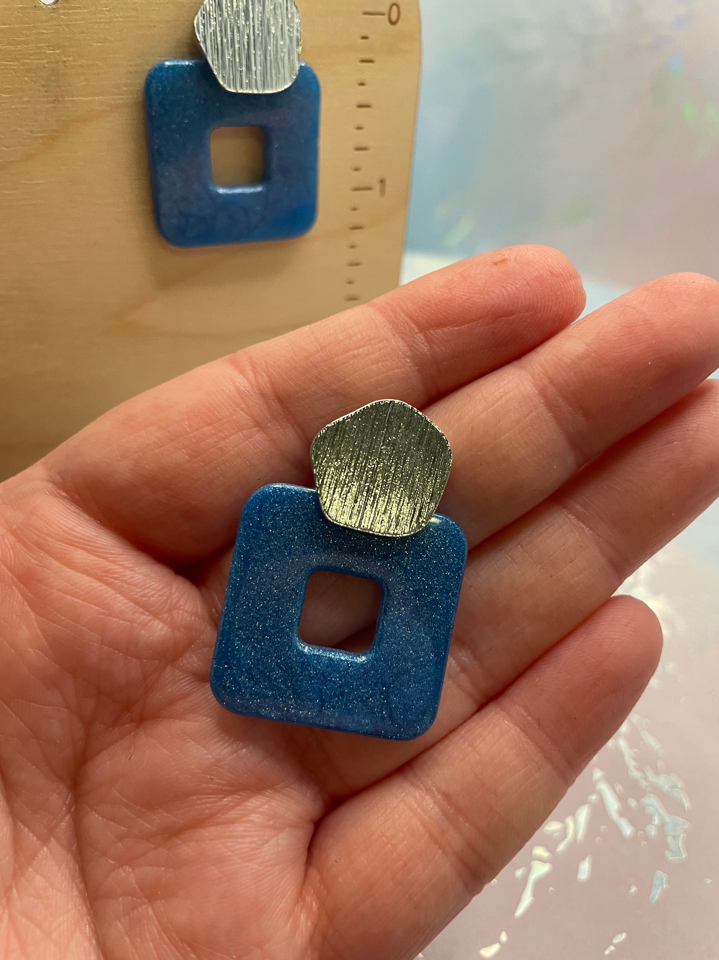 Boucles d'oreilles Carré +bouton texture argent-Sans Nickel