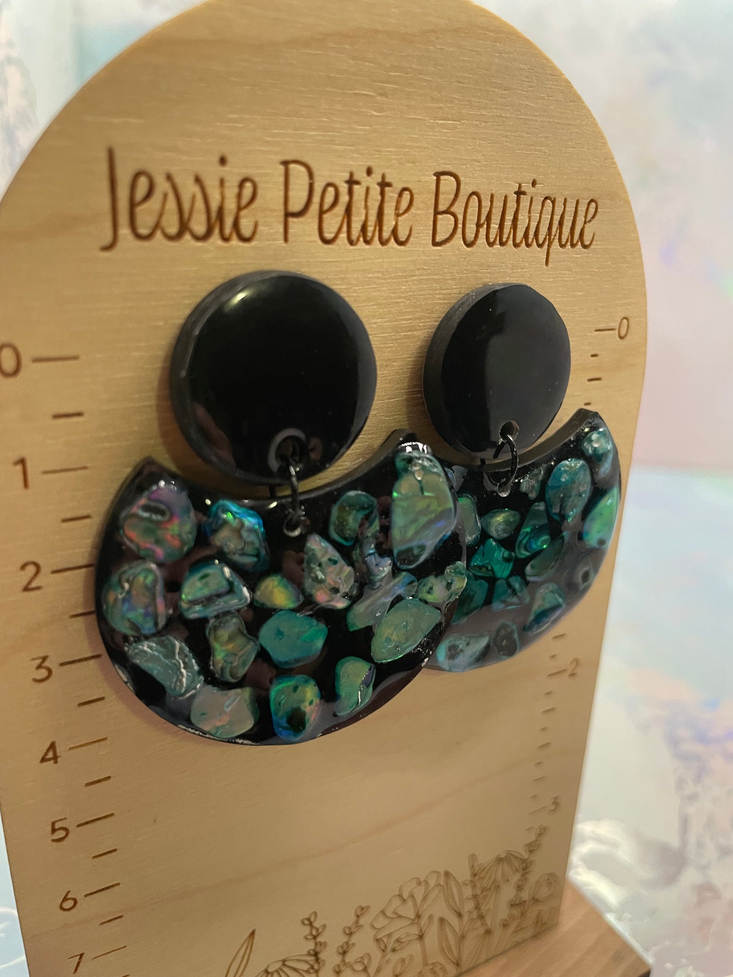 Boucles d’oreilles demi-lune noir et coquillage bleu-Sans Nickel