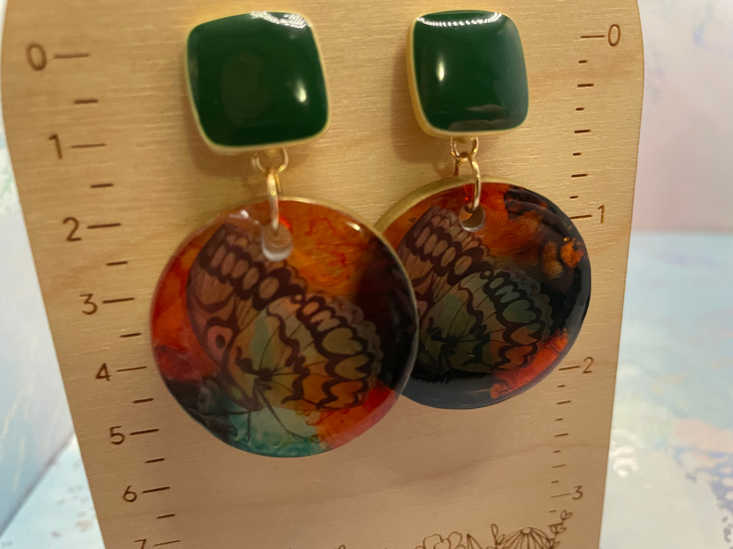 Boucle d'oreille papillon sur cercle orange+vert-Sans Nickel
