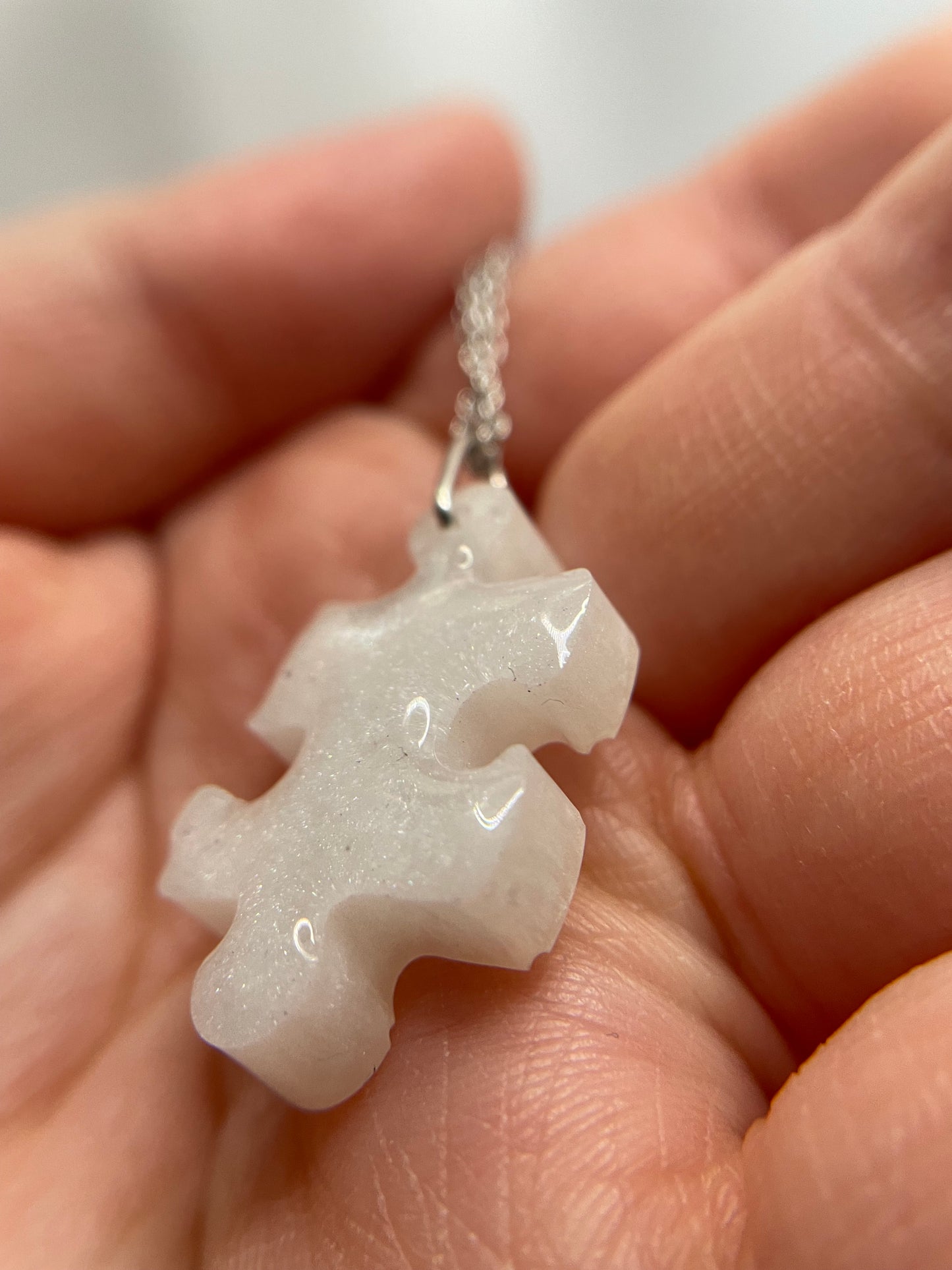 Collier Morceau Casse Tête blanc -19'' Sans Nickel +Acier Inoxydable