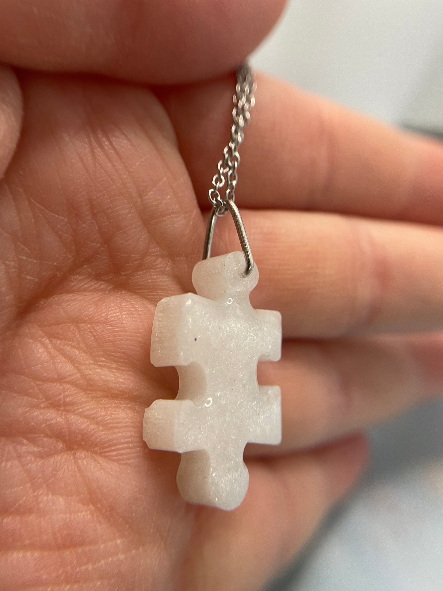 Collier Morceau Casse Tête blanc -19'' Sans Nickel +Acier Inoxydable