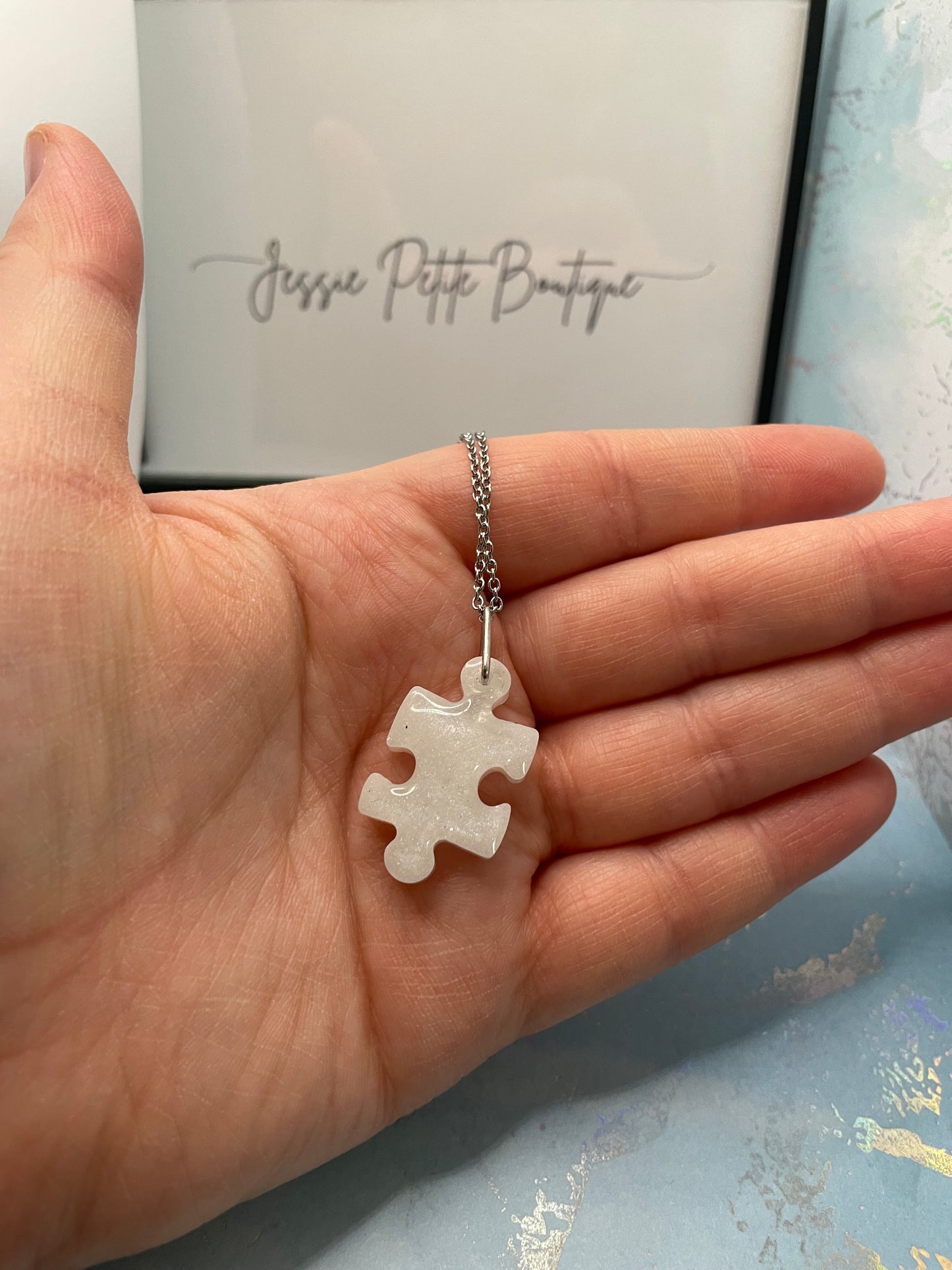 Collier Morceau Casse Tête blanc -19'' Sans Nickel +Acier Inoxydable