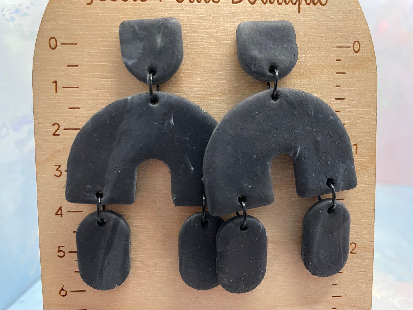 Boucles d’oreilles arche noires marbrés-Sans Nickel