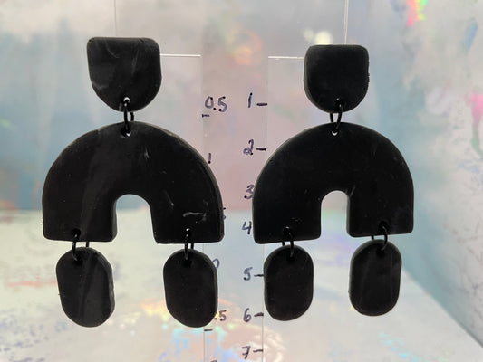 Boucles d’oreilles arche noires marbrés-Sans Nickel