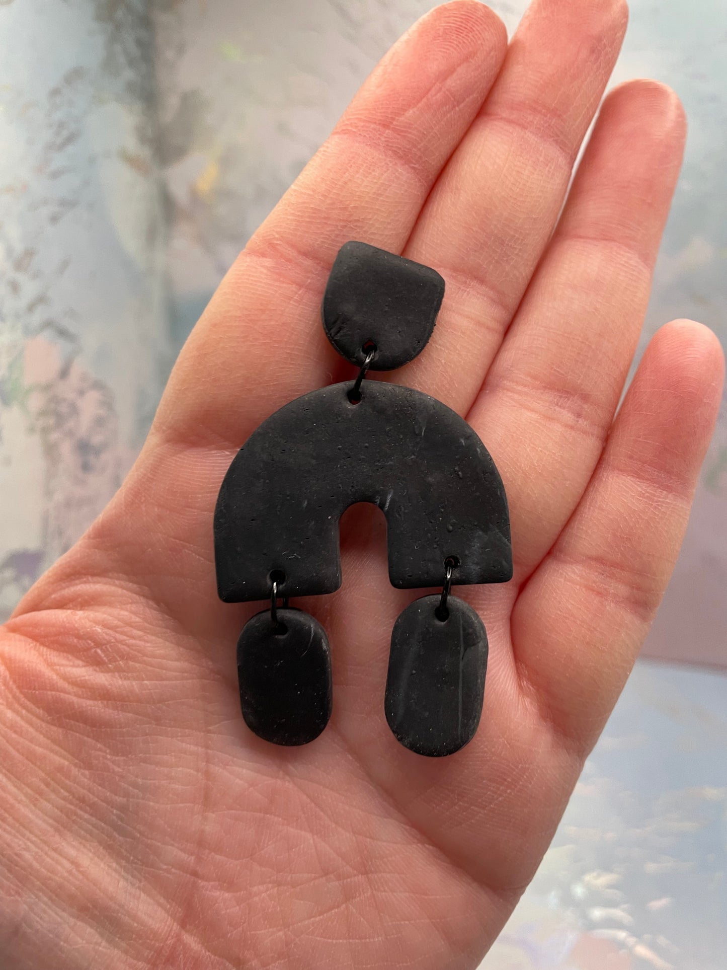 Boucles d’oreilles arche noires marbrés-Sans Nickel