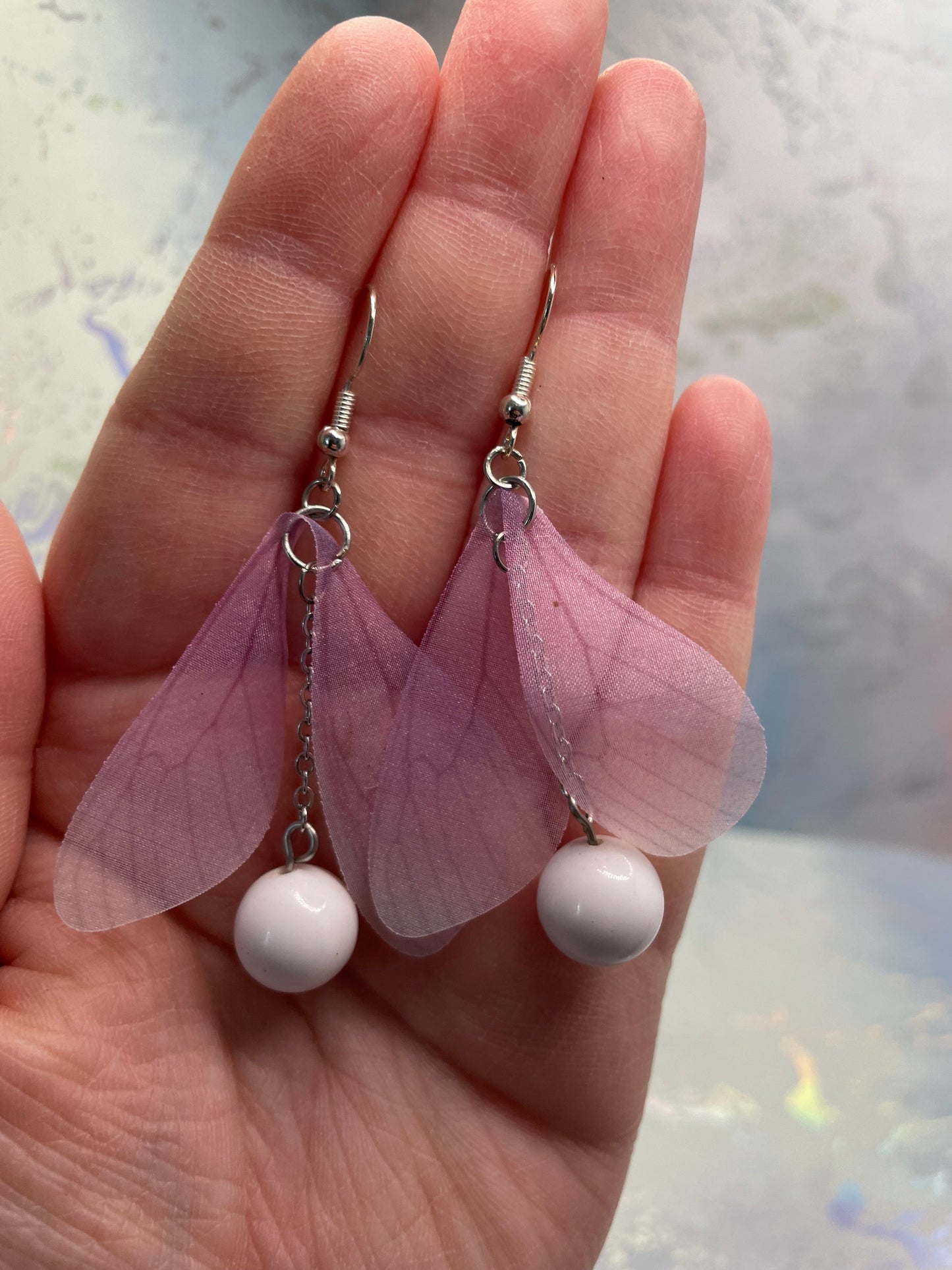 Boucles d’oreilles pendantes ailes de papillon avec billes