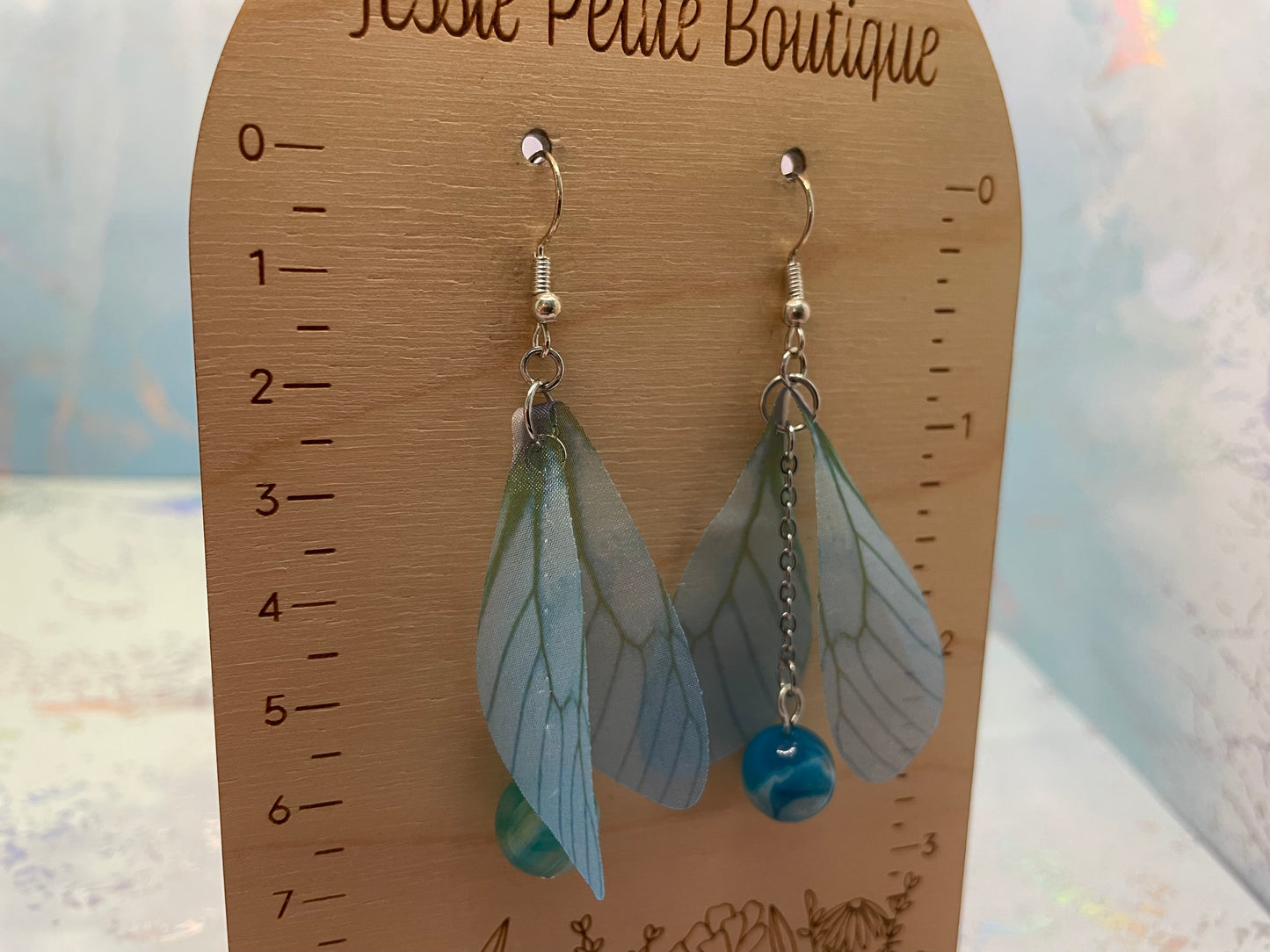 Boucles d’oreilles pendantes ailes de papillon avec billes