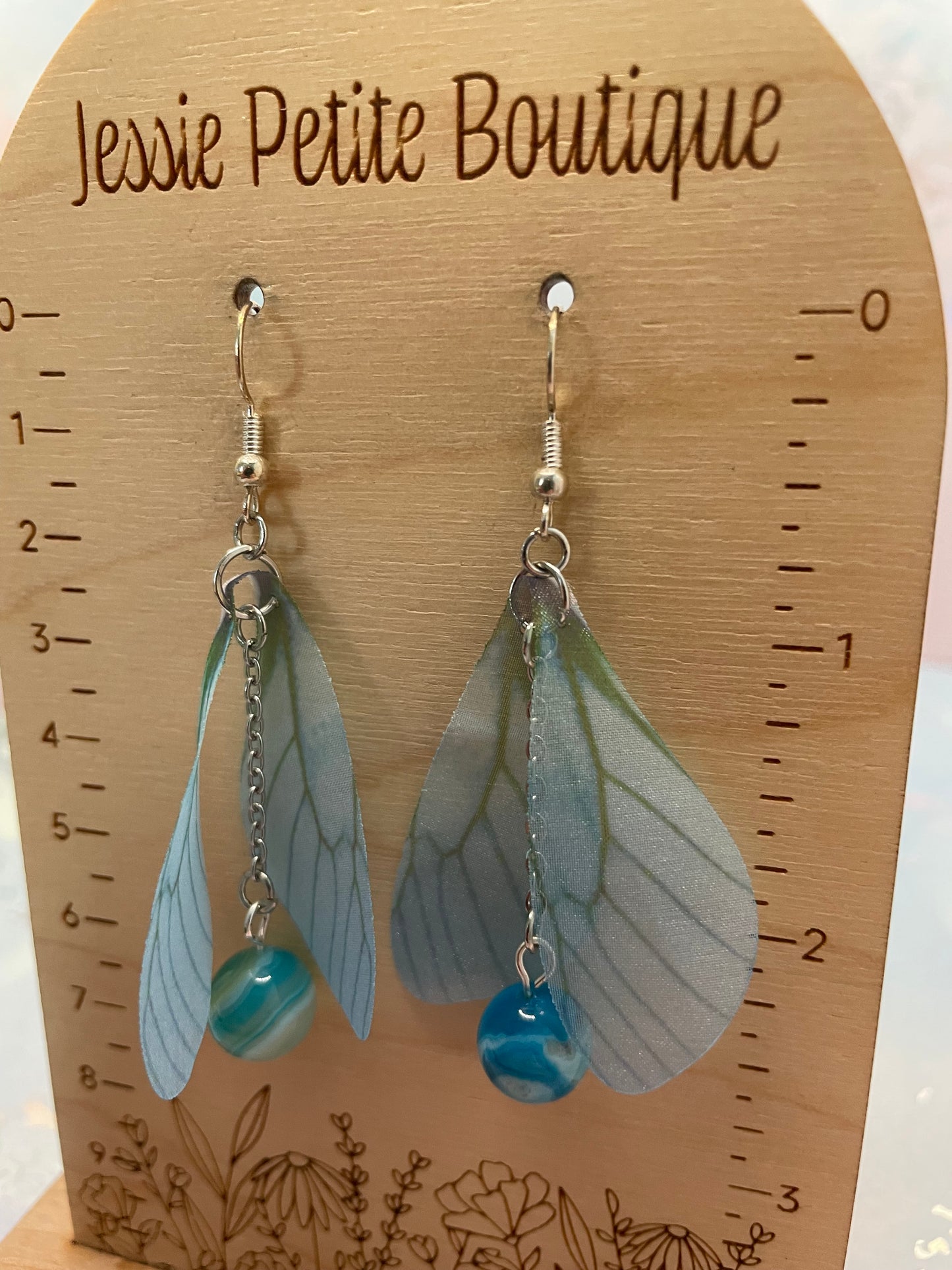 Boucles d’oreilles pendantes ailes de papillon avec billes