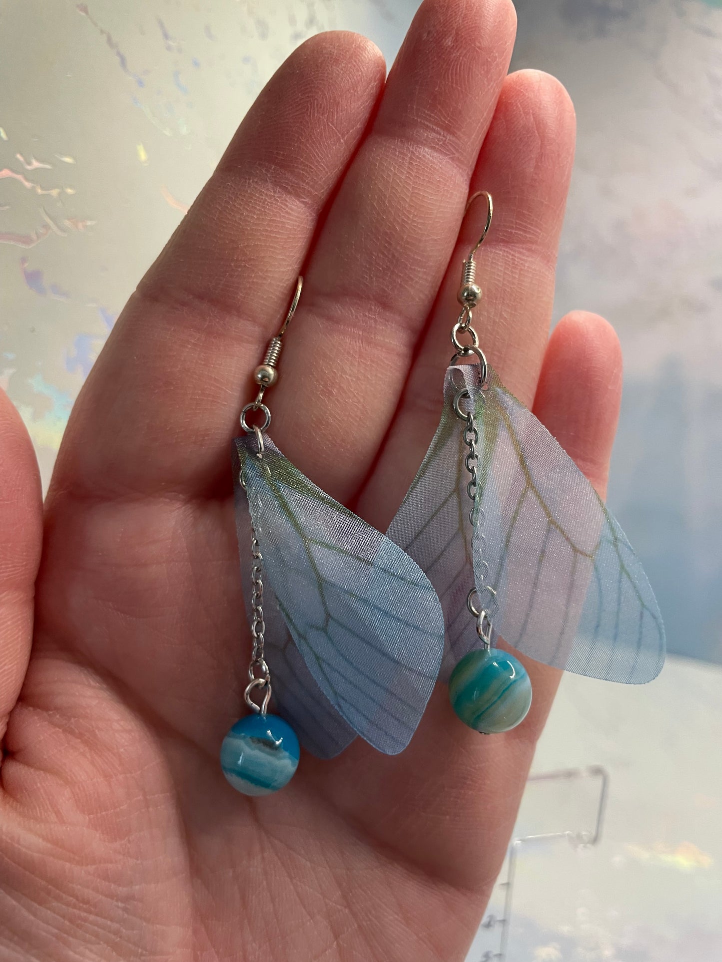 Boucles d’oreilles pendantes ailes de papillon avec billes