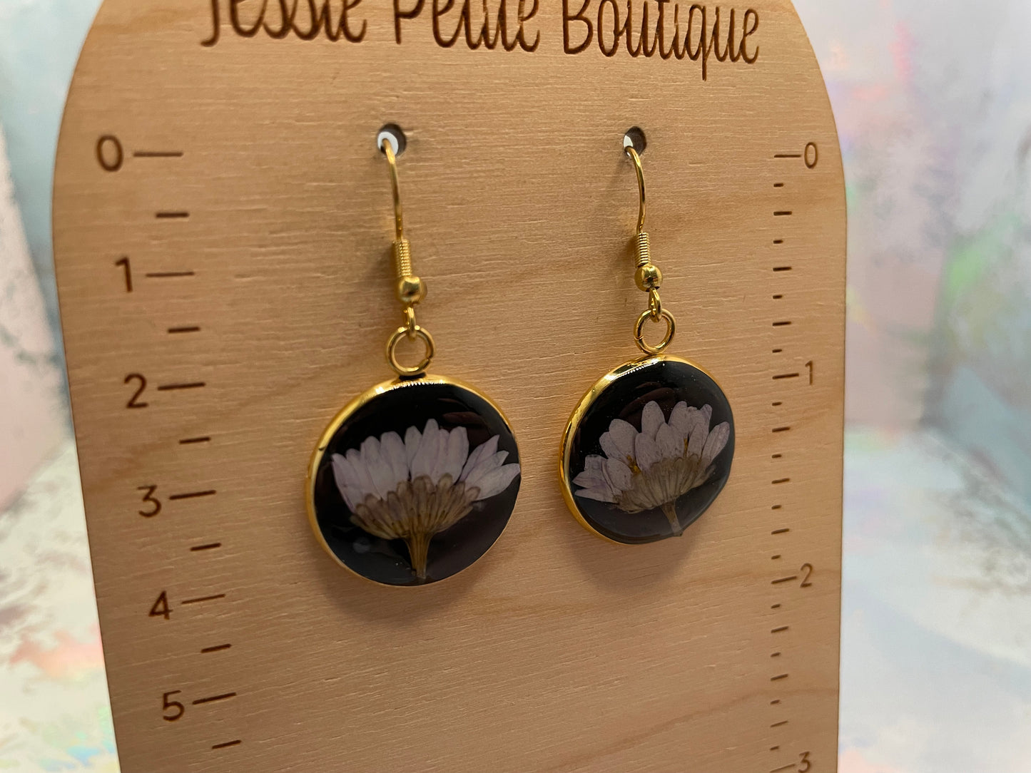 Boucles d’oreilles marguerite sur noir cabochon or-Acier Inoxydable