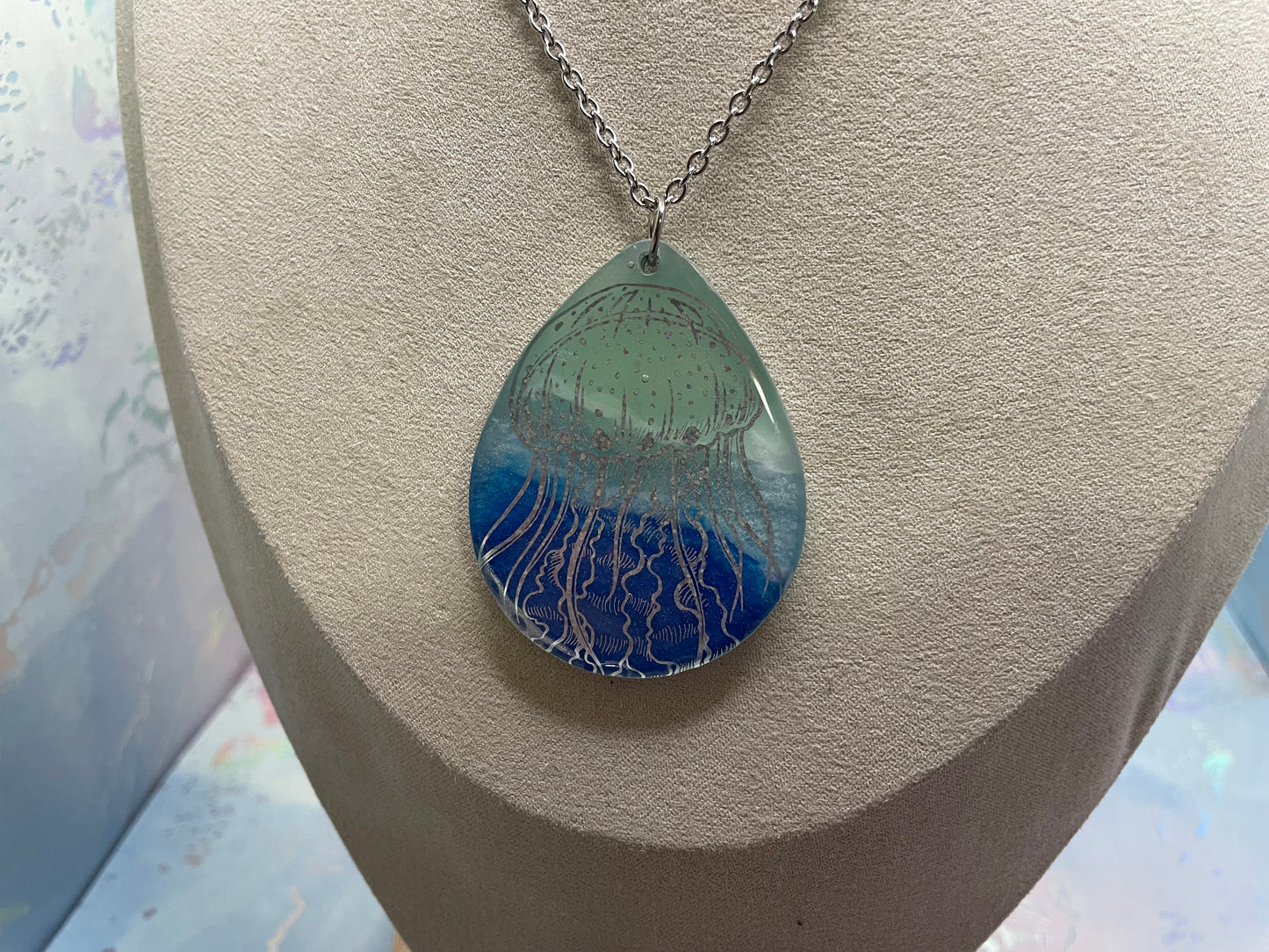 Collier goutte marine