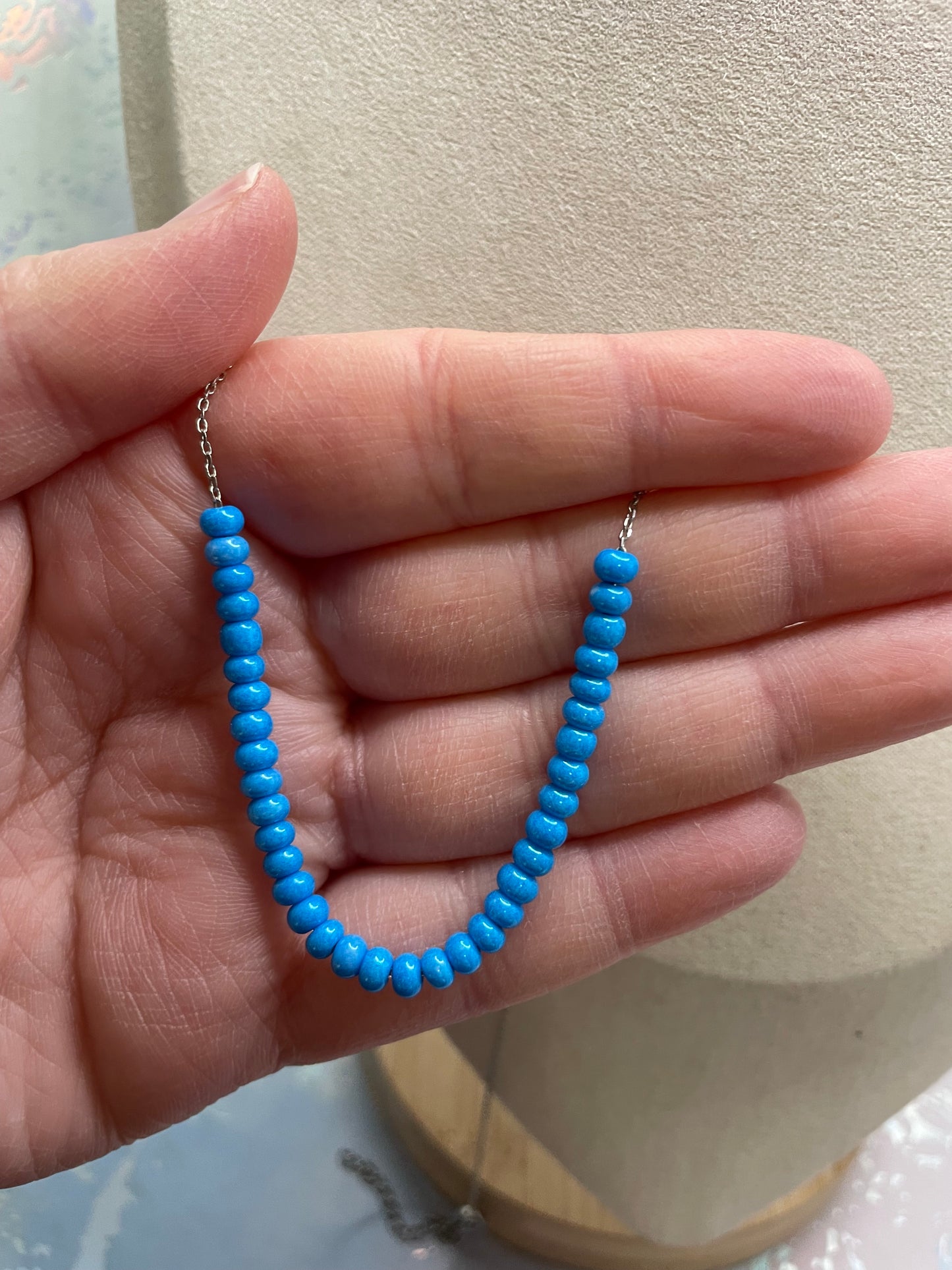 Collier à billes tchèques bleues