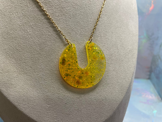 Collier en U Jaune et orange brillant