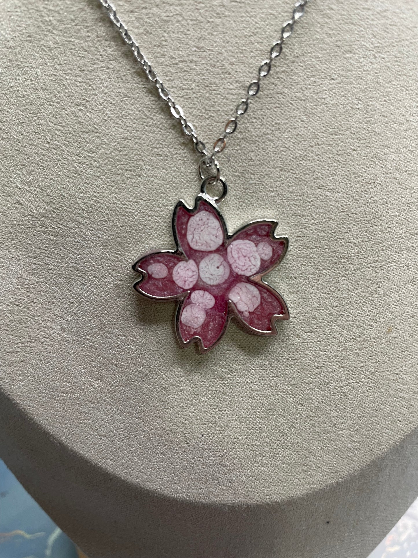 Collier Pendentif Fleur de Cerisier 