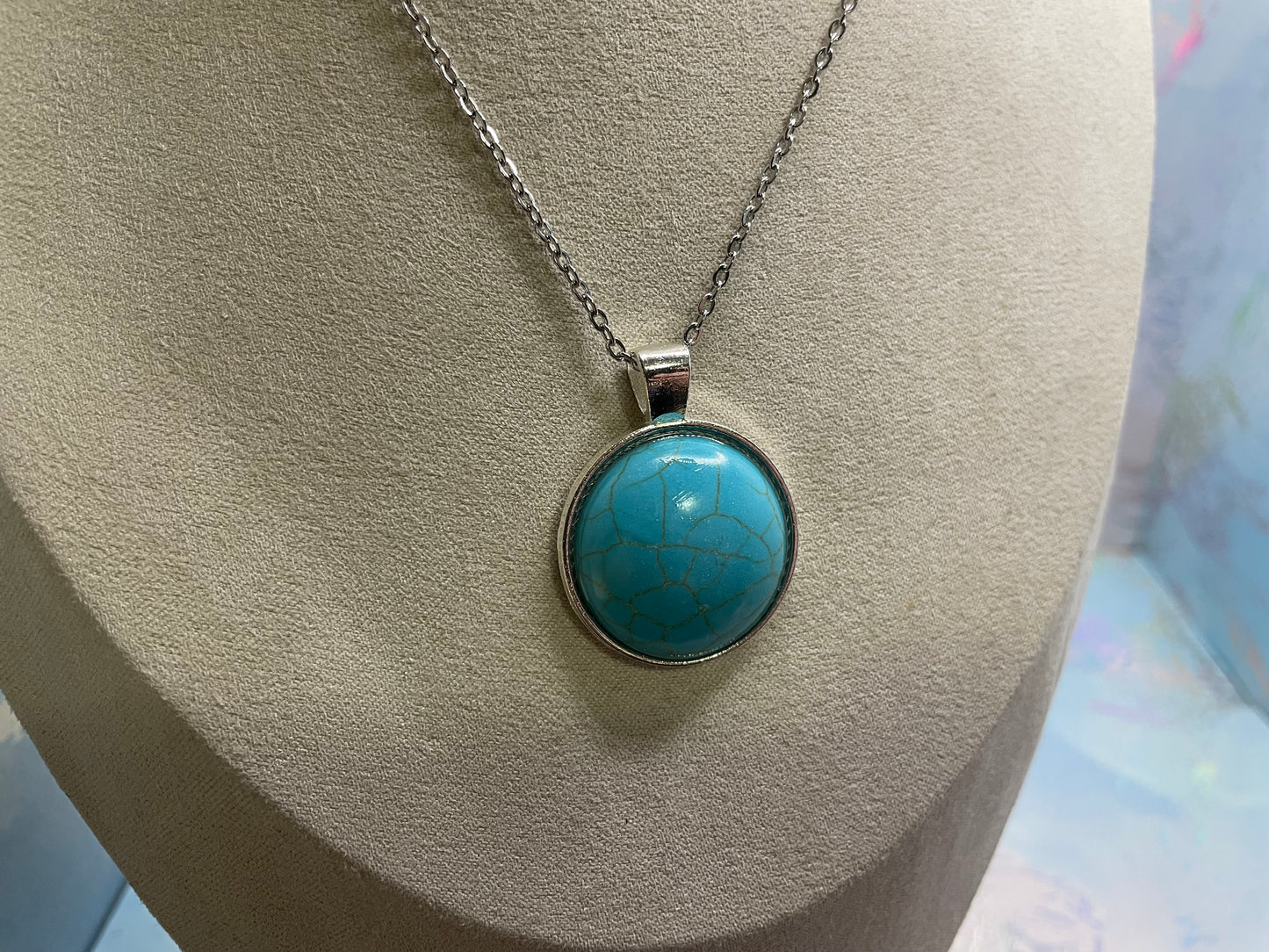 Collier à cabochon rond en turquoise