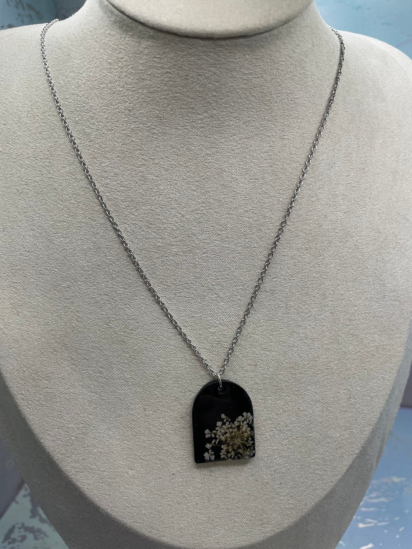 Collier Arche Carotte Sauvage