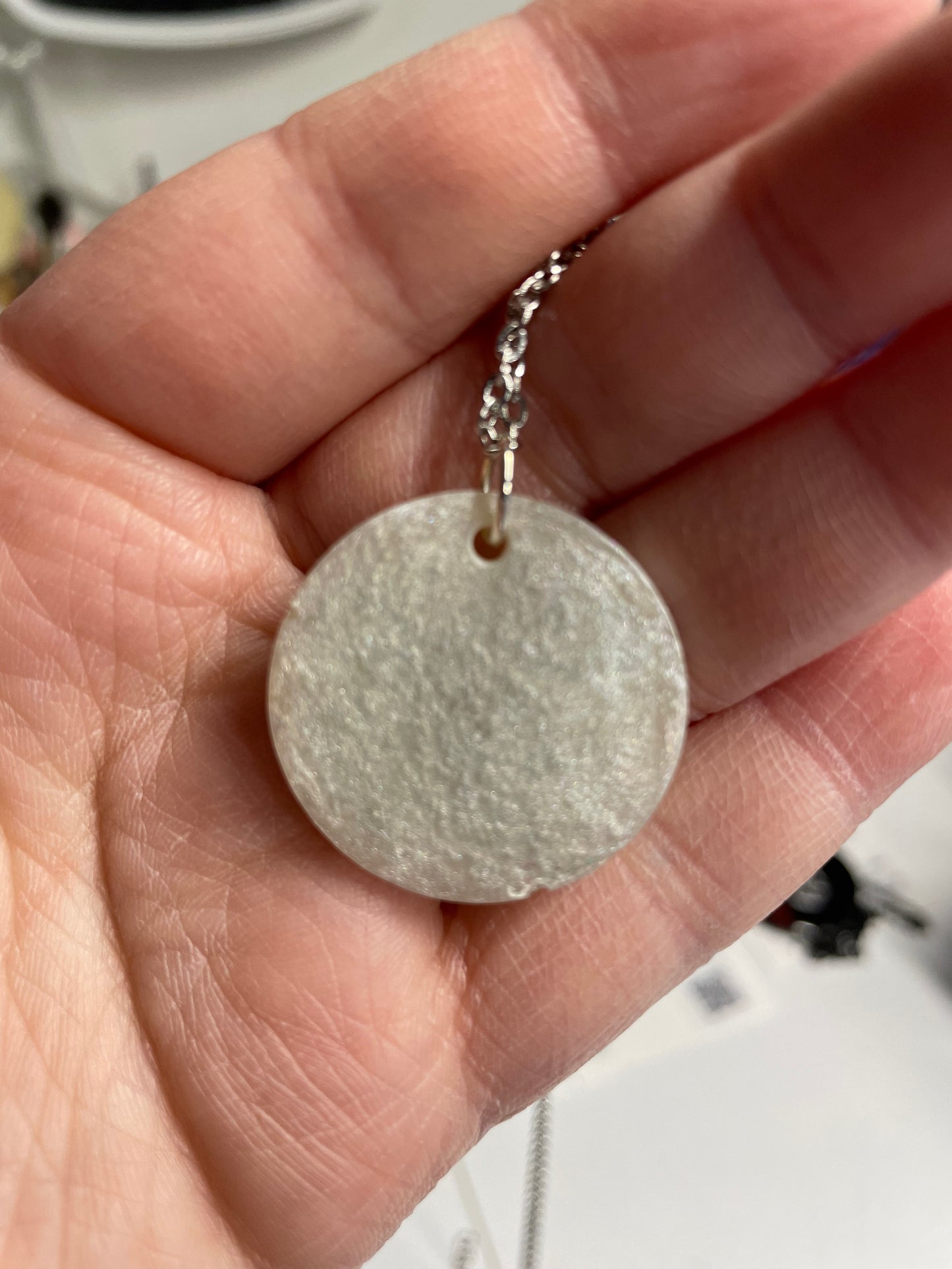 Collier Papillon Vert sur Rond en Résine