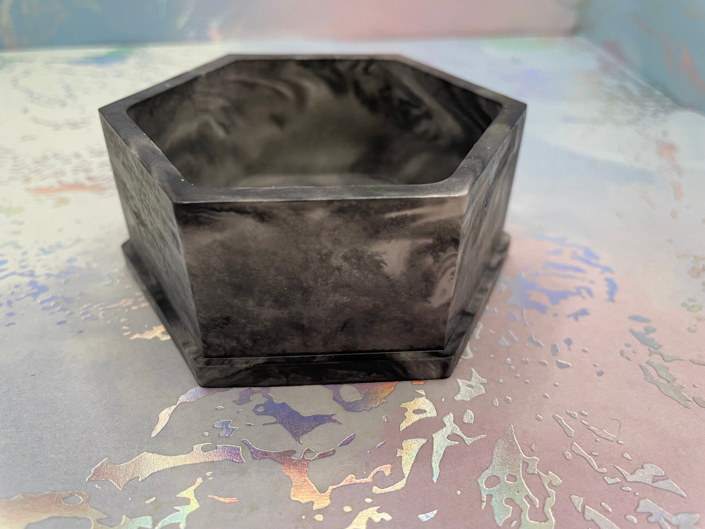 Contenant Hexagonal en Éco-Résine – Effet Fumé