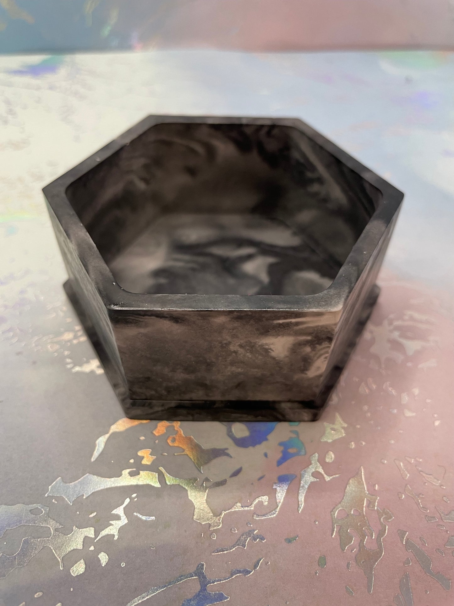 Contenant Hexagonal en Éco-Résine – Effet Fumé